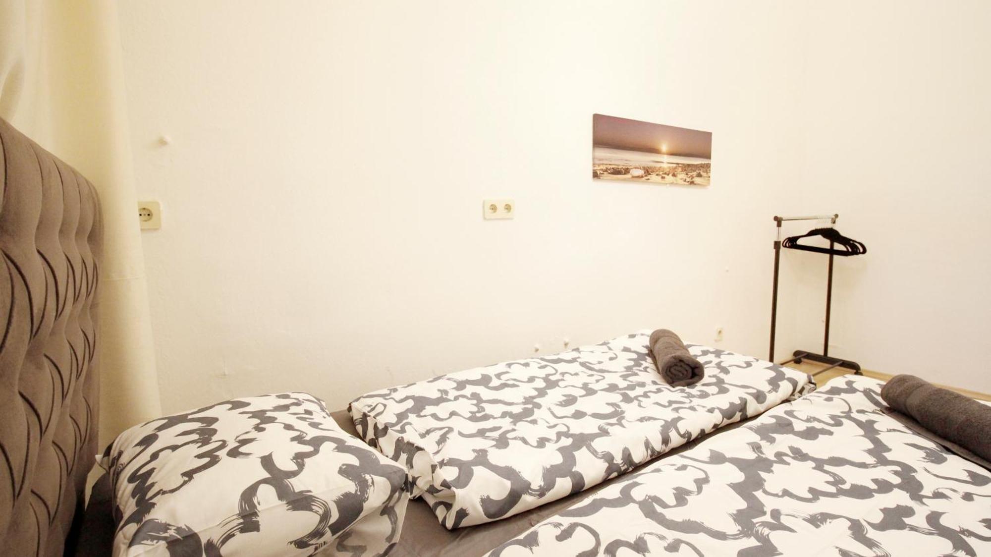 Comfortable Rooms Near Schonbrunn Palace Вена Экстерьер фото