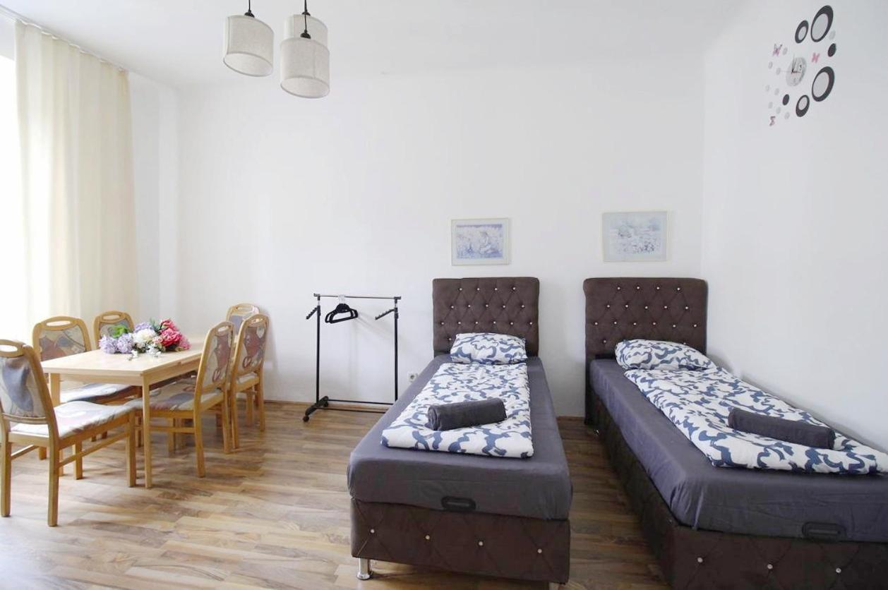 Comfortable Rooms Near Schonbrunn Palace Вена Экстерьер фото